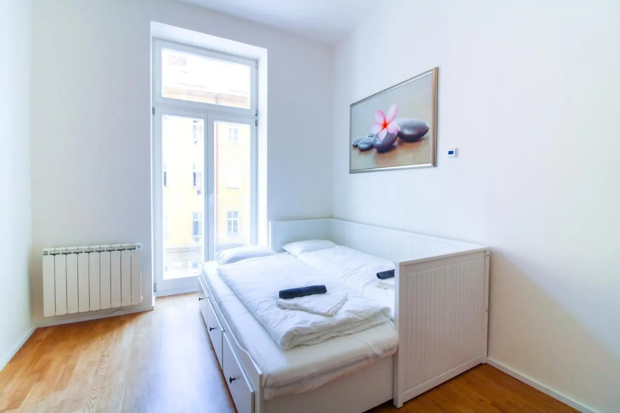 Bouquet Apartments Prague