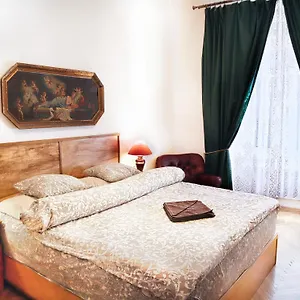 Habitación en casa particular & Parking Assistance, Praga