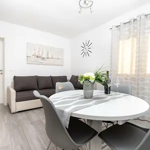Apartman Topic Apartament Kaštela