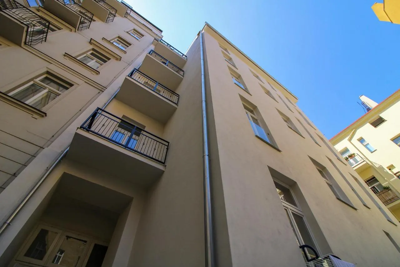 Bouquet Apartments Прага