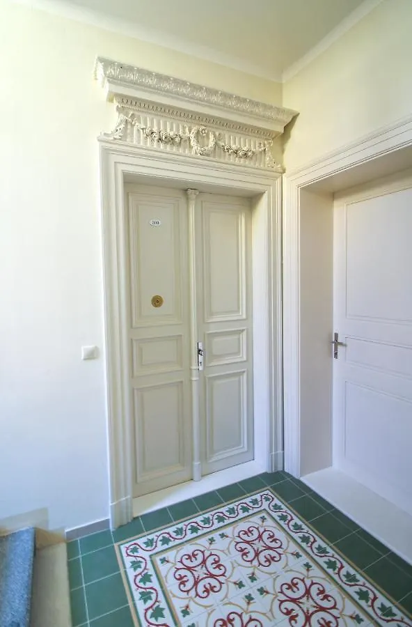 Bouquet Apartments Прага